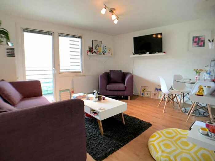 2 Bedroom Apartment To Rent In North Crescent, North Street, Leeds, LS2