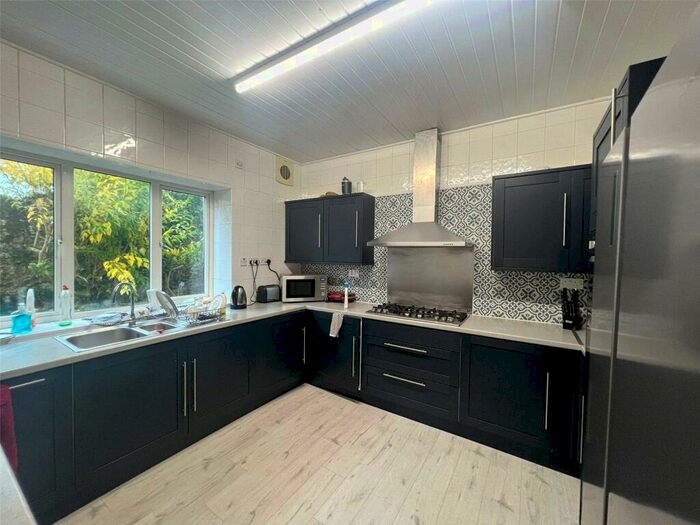 1 Bedroom Detached House To Rent In Garth Road, Bangor, Gwynedd, LL57