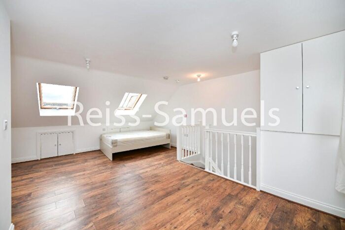 6 Bedroom Town House To Rent In Ambassador Square, Canary Wharf, London, E14