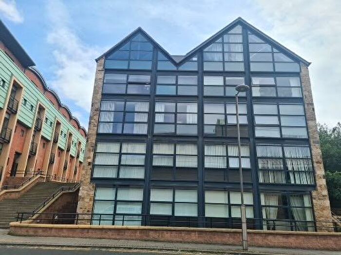 2 Bedroom Flat To Rent In Curzon Place, Gateshead, NE8
