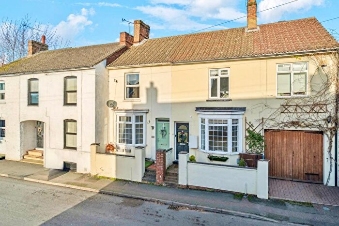 2 Bedroom Terraced House For Sale In Mill Road, Leighton Buzzard, LU7