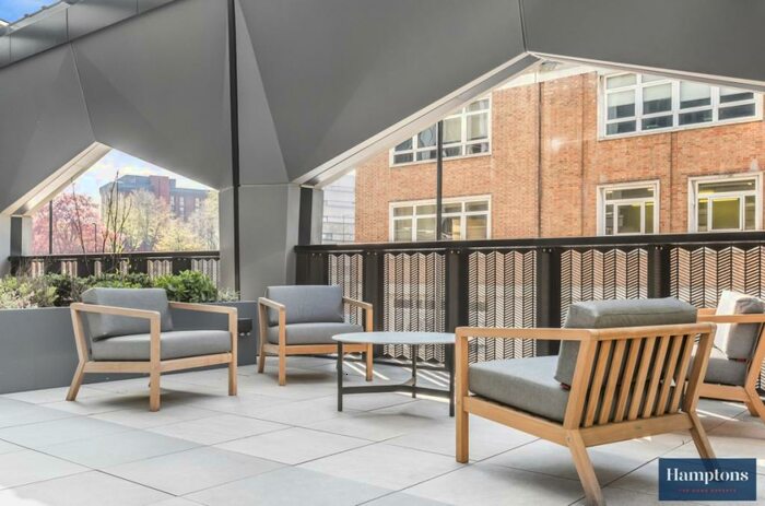 3 Bedroom Apartment To Rent In Ten Degrees Croydon, CR0