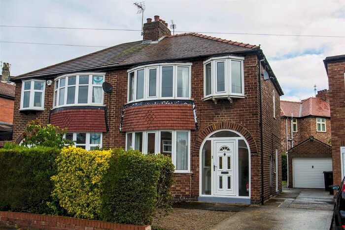 3 Bedroom Semi-Detached House To Rent In Nunthorpe Crescent, South Bank, York, YO23