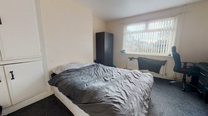 3 Bedroom Semi-Detached House To Rent In Walmsley Road, Hyde Park, Leeds, LS6