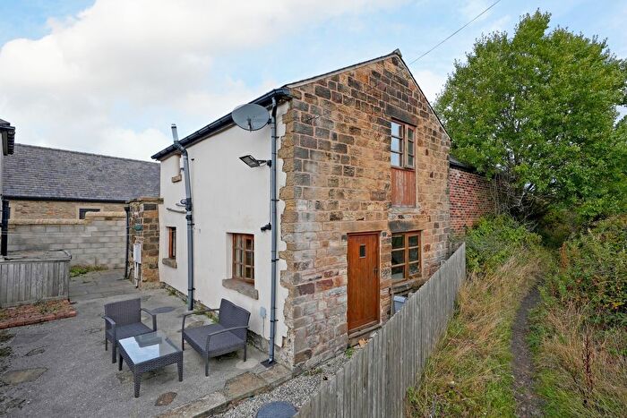 2 Bedroom Detached House For Sale In High Lane, Ridgeway, S12