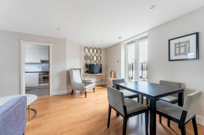 2 Bedroom Flat To Rent In Kensington High Street, Olympia, London, W14
