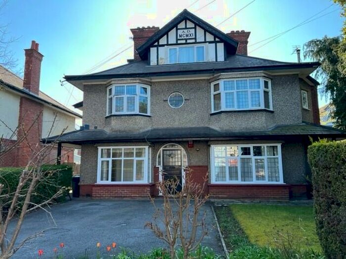 2 Bedroom Flat To Rent In Ascham Road, BH8