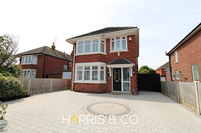 3 Bedroom Detached House For Sale In Beach Road, Fleetwood, Lancashire, FY7