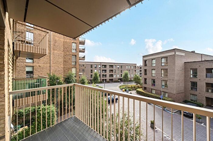 1 Bedroom Flat For Sale In Dixie Court, Adenmore Road, London, SE6