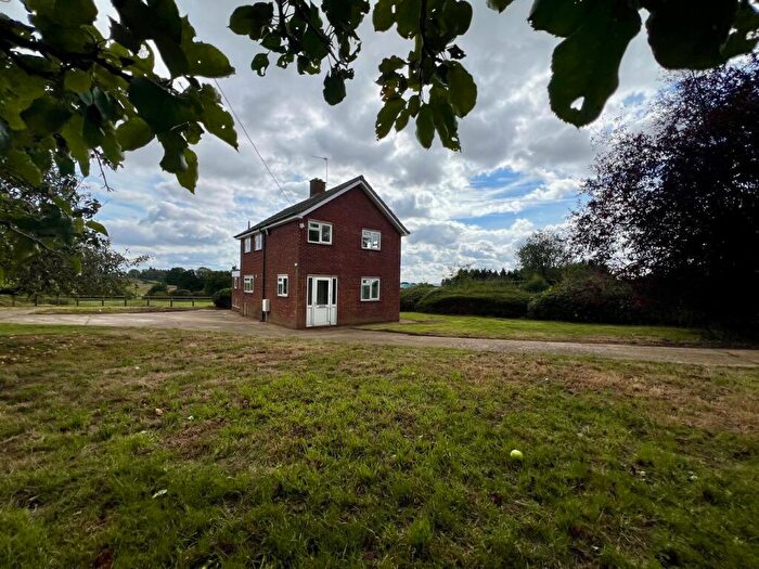 3 Bedroom Detached House To Rent In Limbersey Lane, Maulden, Bedford, MK45
