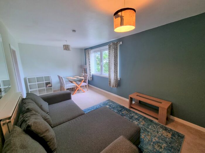 2 Bedroom Flat To Rent In Raeden Crescent, Midstocket, Aberdeen, AB15