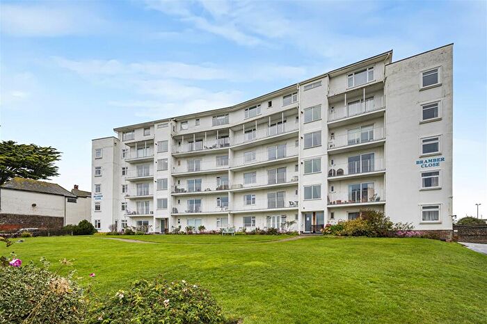 2 Bedroom Flat For Sale In Bramber Close, Seaford, BN25