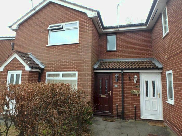2 Bedroom Town House To Rent In Dove Close, Birchwood WA3