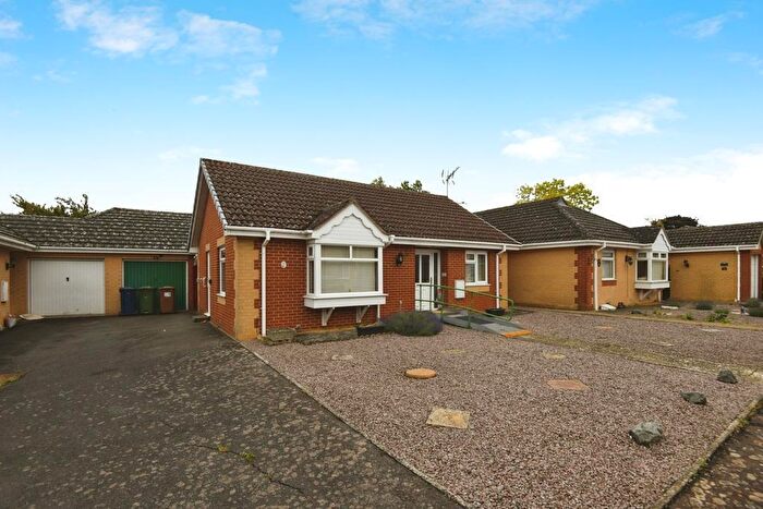 2 Bedroom Detached Bungalow For Sale In Petts Close, Wisbech, Cambs, PE13