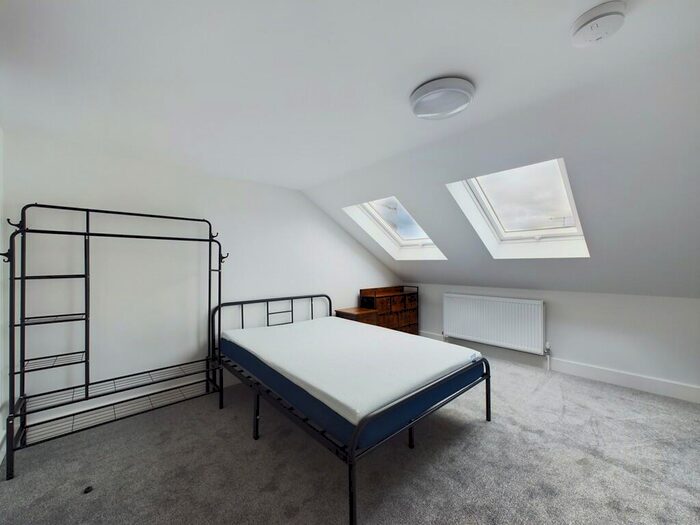 Studio To Rent In Wenban Road, Worthing, BN11