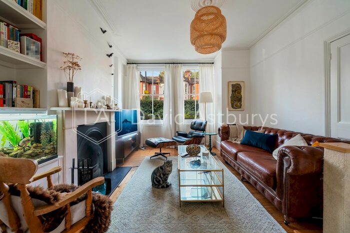 3 Bedroom Terraced House To Rent In North View Road, Hornsey, London, N8