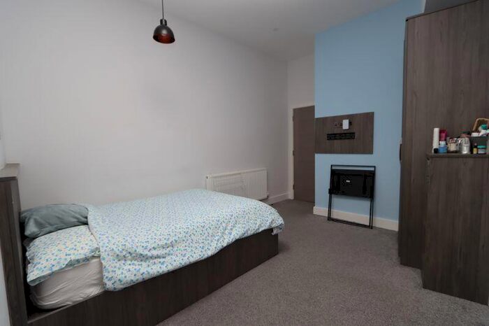 1 Bedroom Flat To Rent In Old Church Road, Clevedon, BS21