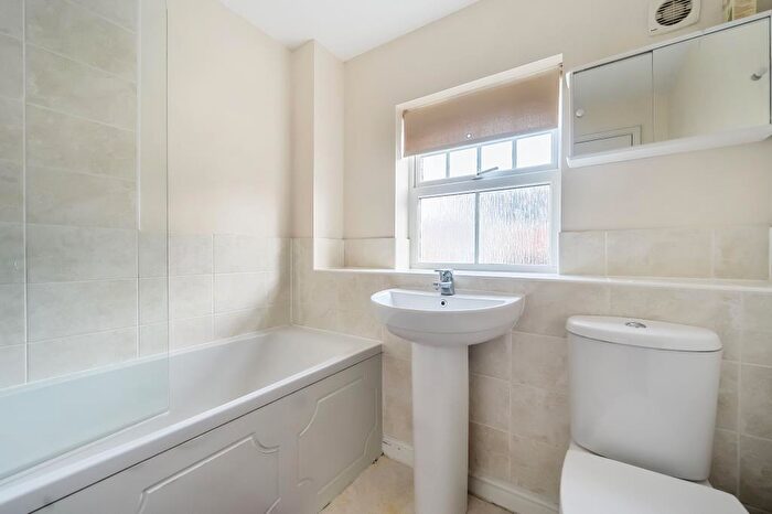 3 Bedroom Terraced House For Sale In Hermitage, Berkshire, RG18
