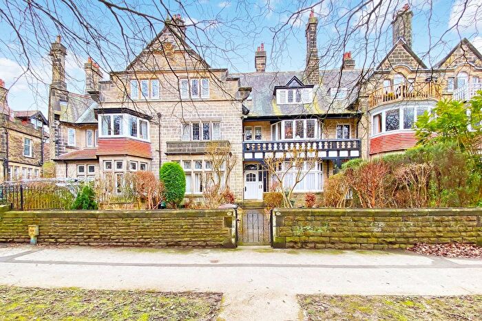 4 Bedroom Flat For Sale In Park Avenue, Harrogate, HG2