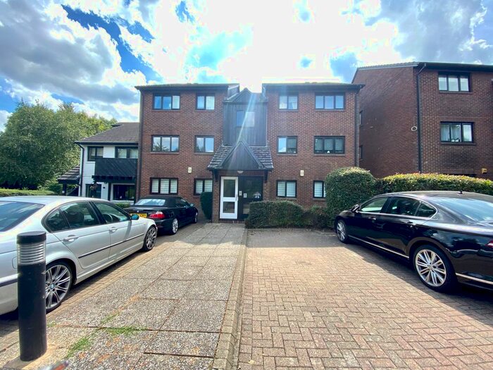 1 Bedroom Flat To Rent In West Quay Drive, Hayes, UB4