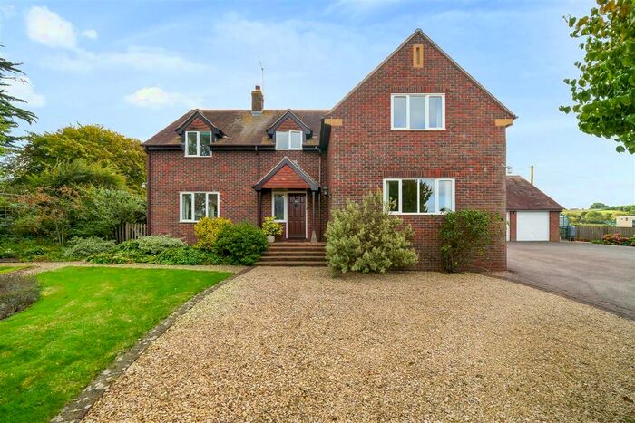 4 Bedroom Detached House For Sale In Hartgrove, Shaftesbury, SP7