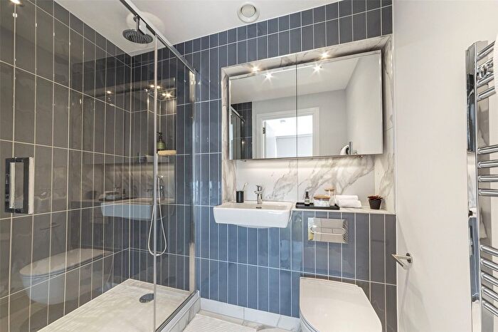 3 Bedroom Flat To Rent In Uncle Southall, Merrick Road, Southall, UB2