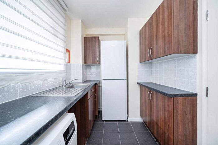 1 Bedroom Flat To Rent In Anderson Road, Hackney, London, E9