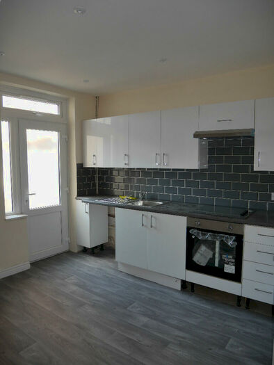 2 Bedroom Terraced House To Rent In Hurdsfield Road, Macclesfield, Cheshire, SK10