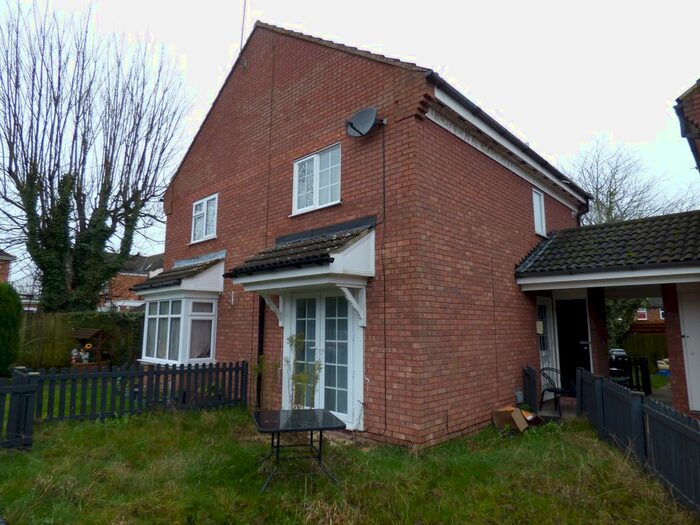 2 Bedroom End Of Terrace House To Rent In Howard Close, Luton, LU3