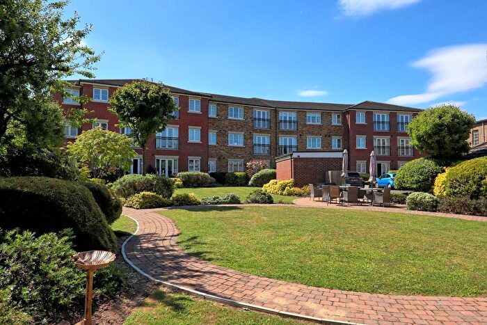 1 Bedroom Apartment For Sale In Hadleigh, SS7