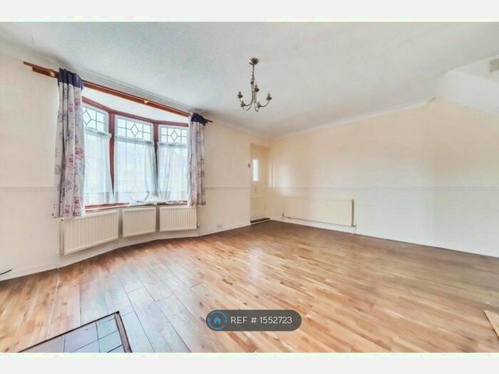 3 Bedroom Terraced House To Rent In Widecombe Road, London, SE9