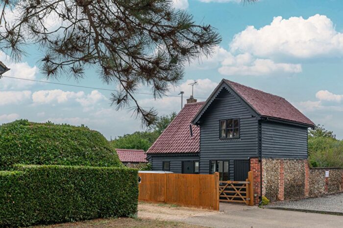 2 Bedroom Detached House For Sale In Halstead Road, Earls Colne, Colchester, Essex, CO6