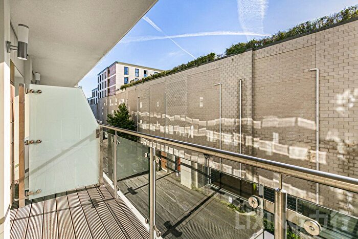 1 Bedroom Flat To Rent In Henry Macaulay Avenue, Kingston, KT2