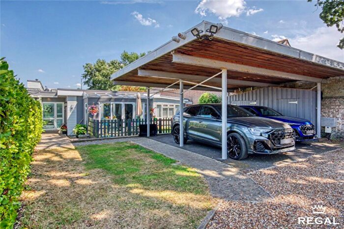 4 Bedroom Bungalow For Sale In Paddocks, Ringwood Road, Ferndown, BH22