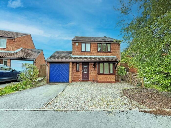 3 Bedroom Detached House To Rent In Ganton Close, Mapperley, Nottingham, NG3