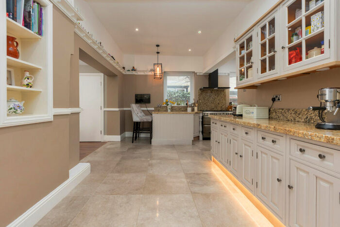 5 Bedroom Detached House For Sale In St. Annes Road East, Lytham St. Annes, FY8