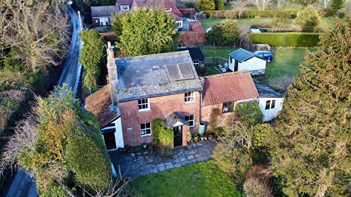 3 Bedroom Detached House For Sale In Kings Road, Market Lavington, Devizes, SN10