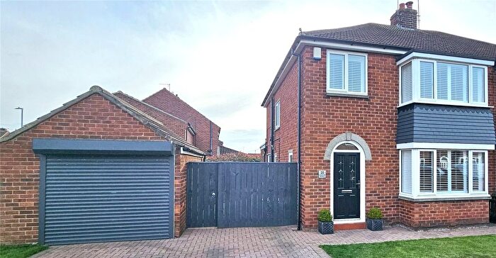 3 Bedroom Semi-Detached House For Sale In Cleveland Avenue, Stokesley, North Yorkshire, TS9