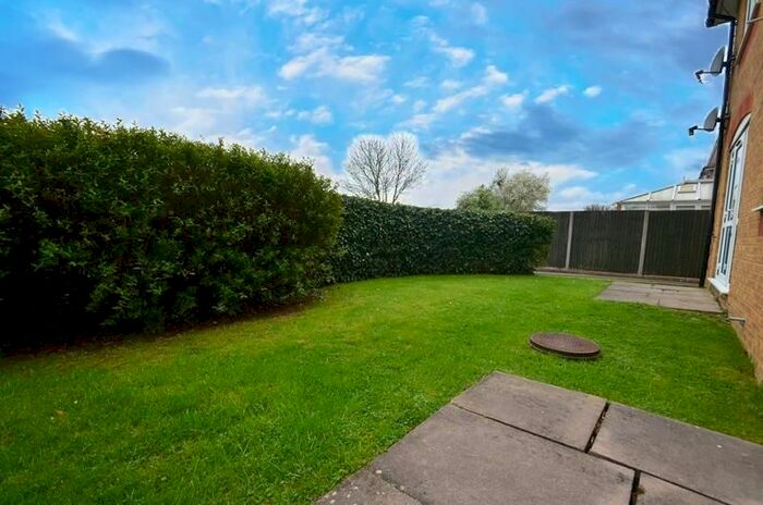 1 Bedroom Maisonette To Rent In Beech Avenue, Ruislip, HA4