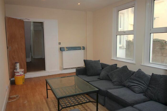 7 Bedroom Property To Rent In Pen-Y-Wain Road, Cathays, Cardiff, CF24