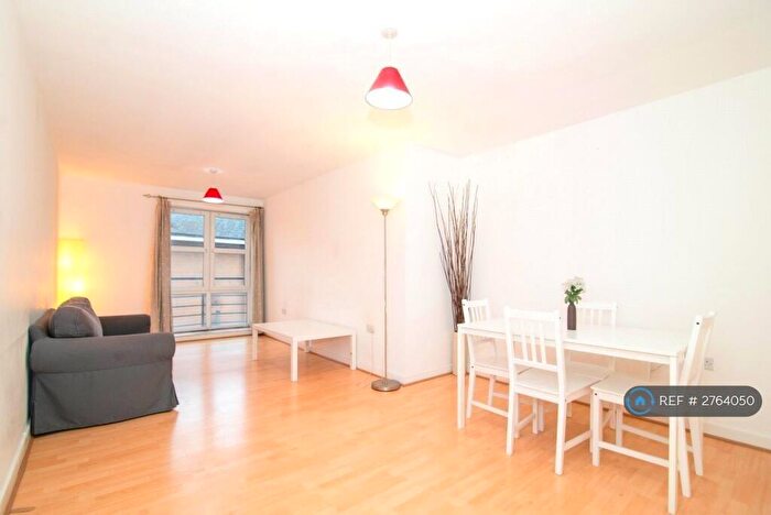 1 Bedroom Flat To Rent In Buick House, Kingston Upon Thames, KT2