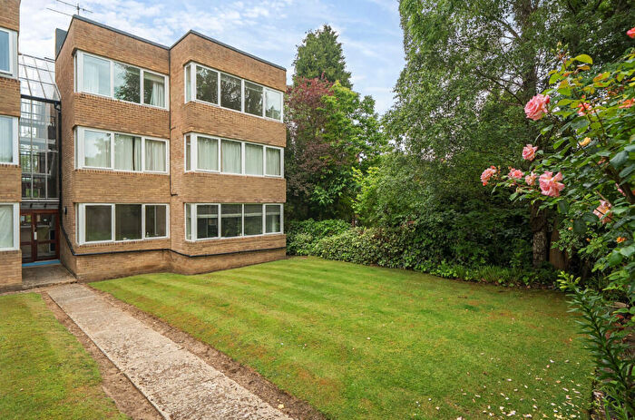 1 Bedroom Apartment For Sale In Beckenham Grove, Bromley, BR2