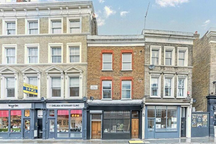 2 Bedroom Flat To Rent In Fulham Road, London, SW10