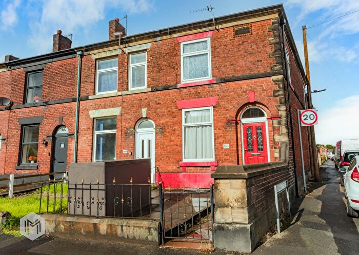4 Bedroom End Of Terrace House For Sale In Walshaw Road, Bury, Greater Manchester, BL8