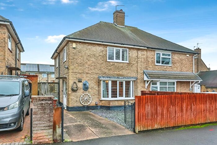 3 Bedroom Semi Detached House For Sale In Farnborough Road, Clifton, Nottingham, NG11