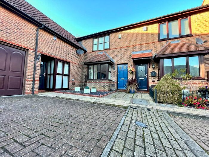 3 Bedroom Terraced House To Rent In Maybach Court, Shenley Lodge, Milton Keynes, MK5