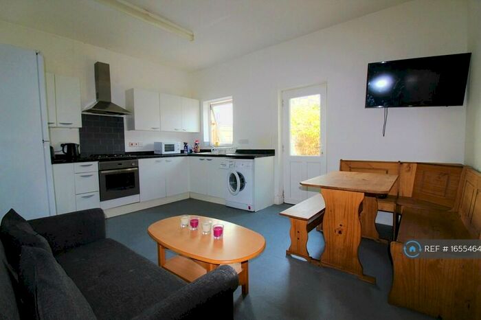 5 Bedroom Semi-Detached House To Rent In Colman Road, Norwich, NR4