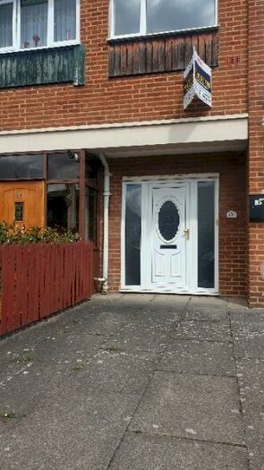 2 Bedroom Flat To Rent In Roundmore Drive, : Bed Bath, EN8