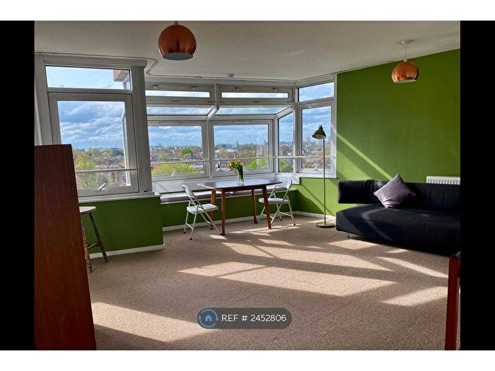 2 Bedroom Flat To Rent In Herne Hill House, London, SE24