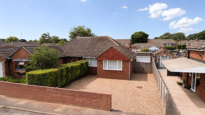 2 Bedroom Semi-Detached House For Sale In Yeomans Close, Farnborough, GU14